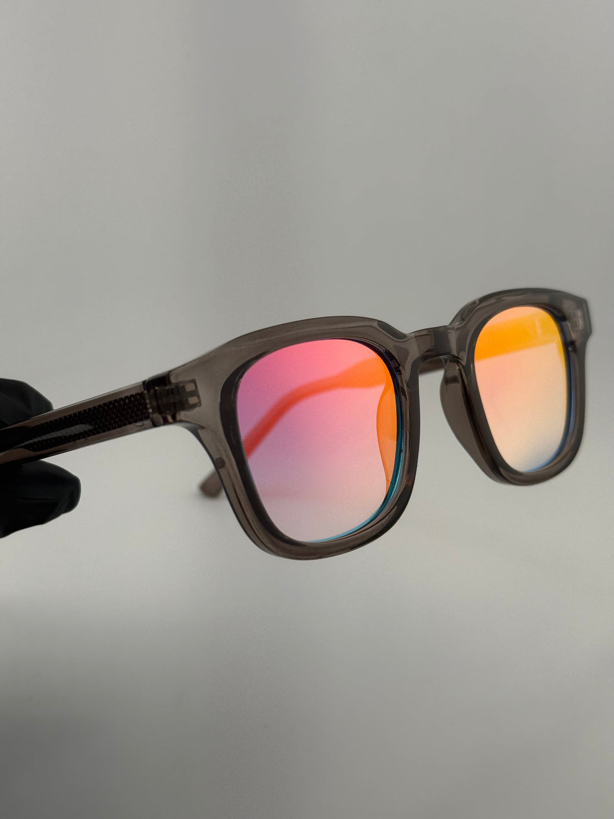 Lavava grey oled