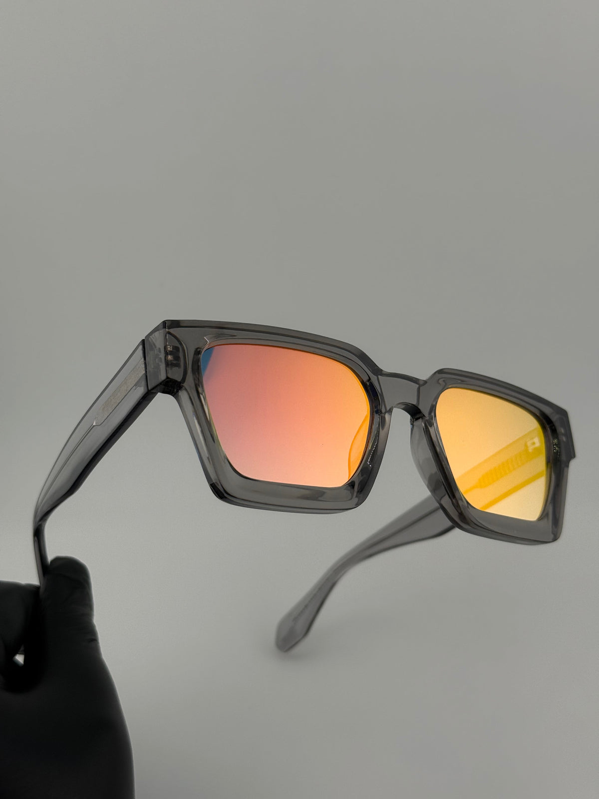 Milan grey miroir oled